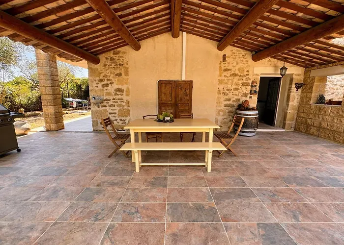 Nyaraló House With A View Of Mont Ventoux Sauveterre